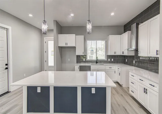 2nd image of 124 Feather Grass Ln, Bastrop, TX 78602 | MLS# 8401536