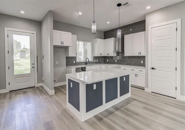 3rd image of 124 Feather Grass Ln, Bastrop, TX 78602 | MLS# 8401536