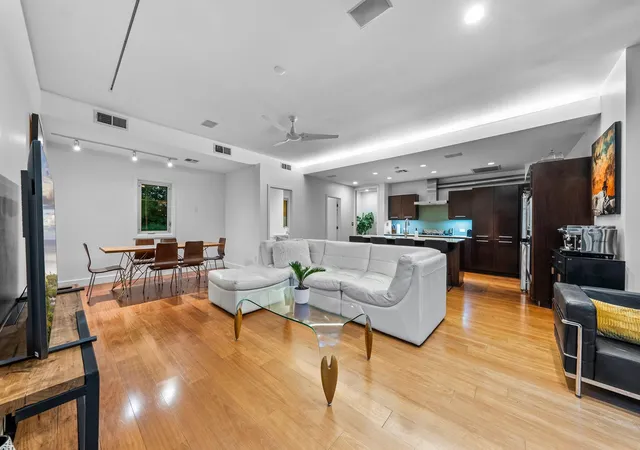 2nd image of 7689 Delwau Ln, Austin, TX 78725 | MLS# 6895143