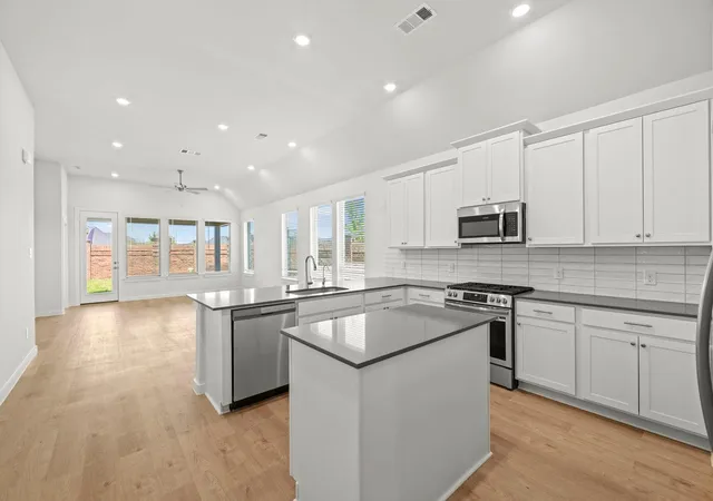Photo 3 of Single family home for sale at 100 Rock Daisy Trl, Hutto, TX 78634 | MLS# 3474172 | Listing updated on 2026-07-23