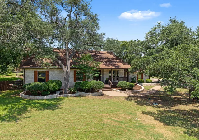 3rd image of 502 S Lariat Cir, Dripping Springs, TX 78620 | MLS# 3466900