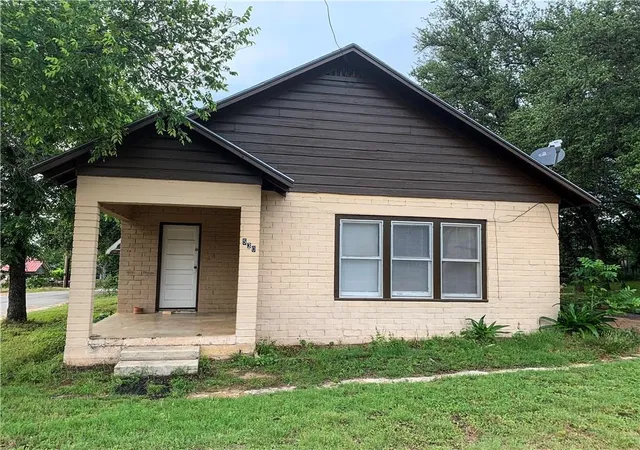 Photo 14 of Single family home for sale at 530 Bryan Ave, Mason, TX 76856 | MLS# 4150616 | Listing updated on 2026-08-03
