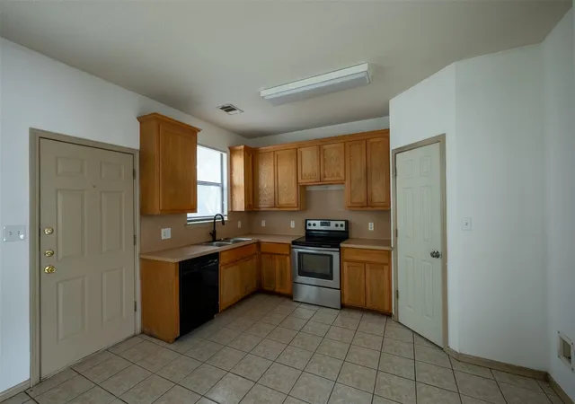 Photo 4 of House for sale at 8901 Parkfield Dr, Austin, TX 78758 | MLS# 4450162 | Listing updated on 2026-08-26
