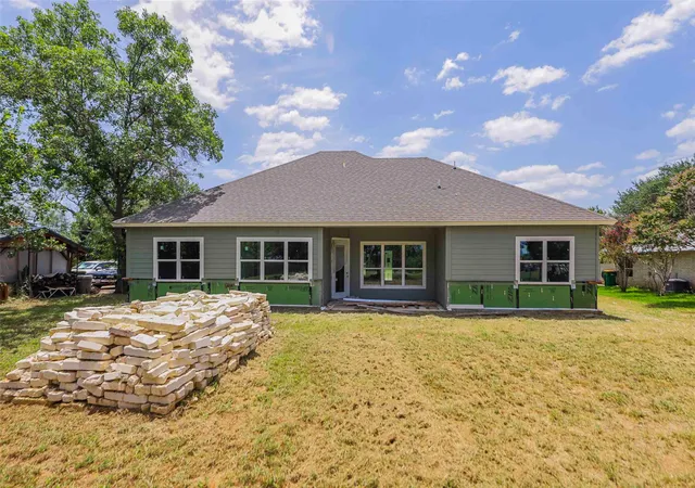 2nd image of 114 Wren St, Marble Falls, TX 78654 | MLS# 2923695