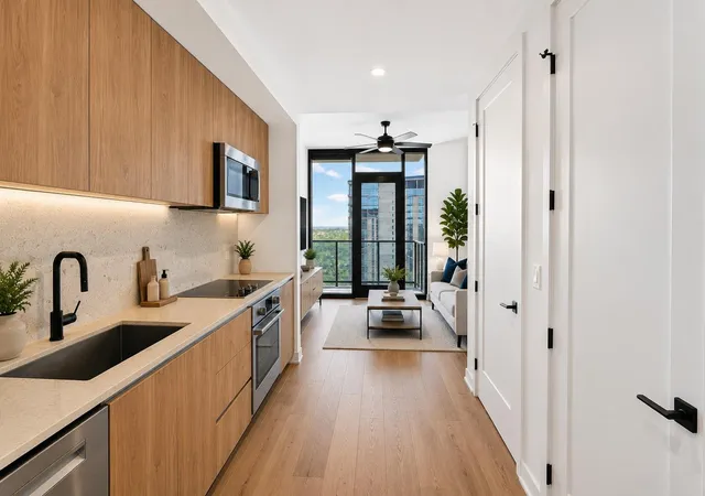 5th image of 84 East Ave #3808, Austin, TX 78701 | MLS# 5989835