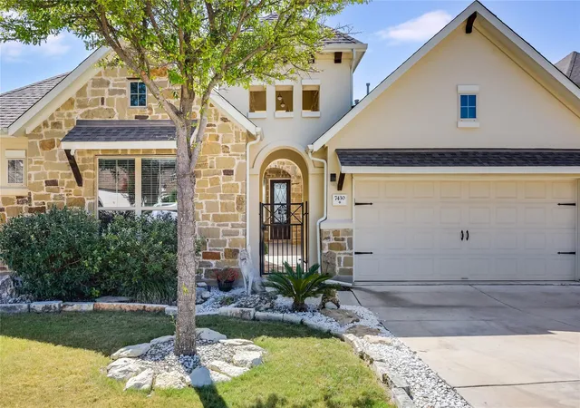 Photo 2 of Single family home for sale at 7430 Pace Ravine Dr, Lago Vista, TX 78645 | MLS# 4063068 | Listing updated on 2026-10-03