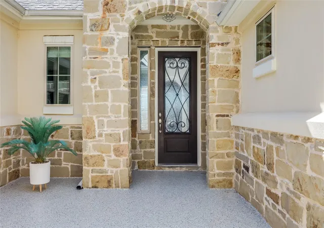 Photo 3 of Single family home for sale at 7430 Pace Ravine Dr, Lago Vista, TX 78645 | MLS# 4063068 | Listing updated on 2026-10-03