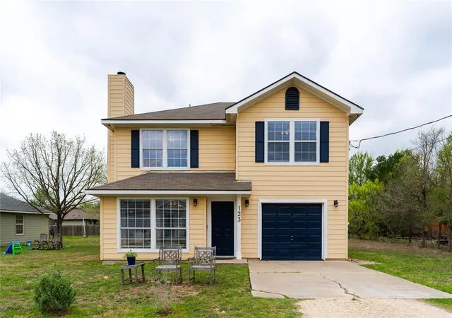 Photo 3 of Single family home for sale at 123 Kawainui Ln, Bastrop, TX 78602 | MLS# 8042666 | Listing updated on 2026-08-26