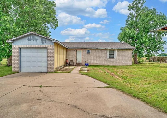 1st image of 9796 E Us Hwy 190, Rogers, TX 76569 | MLS# 8778024