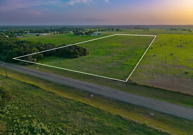 1st image of Tbd Fm 2672, Schulenburg, TX 78956 | MLS# 5346124