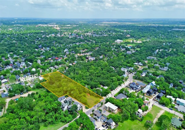 Photo 2 of Land for sale at 1705 E M Franklin Ave, Austin, TX 78721 | MLS# 3527262 | Listing updated on 2026-07-23