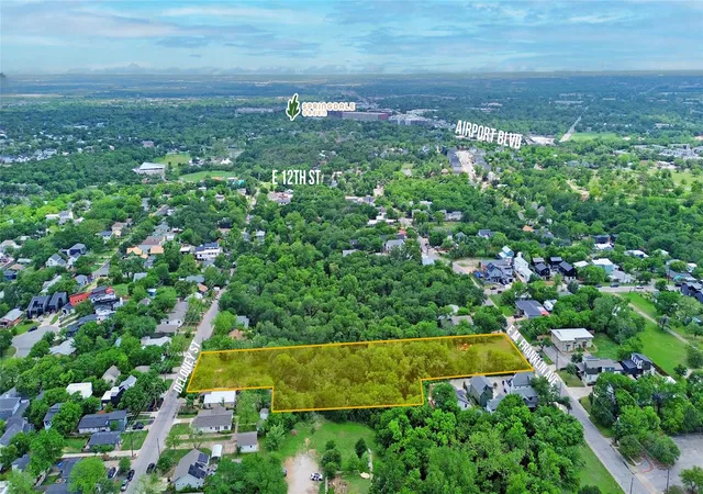 Photo 4 of Land for sale at 1705 E M Franklin Ave, Austin, TX 78721 | MLS# 3527262 | Listing updated on 2026-07-23