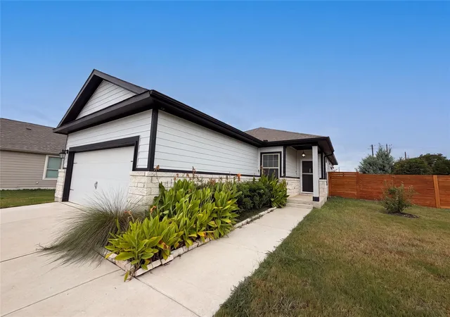 Photo 1 of Single family home for sale at 105 Syrah Ct, Leander, TX 78641 | MLS# 7820758 | Listing updated on 2026-09-10