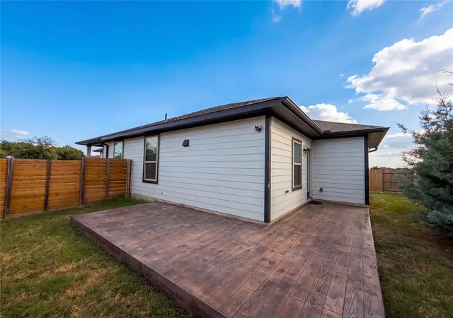 Photo 4 of Single family home for sale at 105 Syrah Ct, Leander, TX 78641 | MLS# 7820758 | Listing updated on 2026-09-10