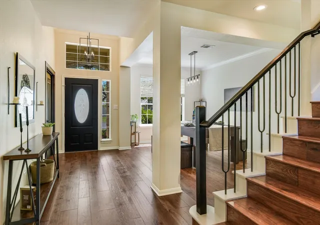 Photo 3 of Single family home for sale at 5913 Republic Of Texas Blvd, Austin, TX 78735 | MLS# 2377714 | Listing updated on 2026-10-08
