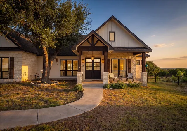 2nd image of 115 N Calvin Barrett, Blanco, TX 78606 | MLS# 8479358
