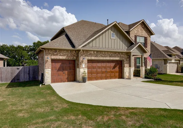 Photo 3 of Single family home for sale at 175 Goshen Dr, Dripping Springs, TX 78620 | MLS# 9953067 | Listing updated on 2026-08-26