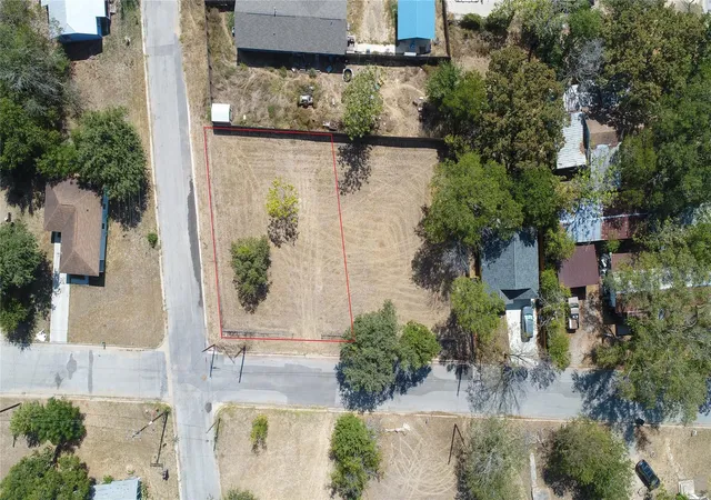 Photo 3 of Land for sale at 1602 Cummings St, Luling, TX 78648 | MLS# 1170873 | Listing updated on 2026-09-28