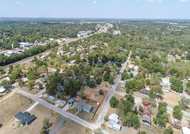 Photo 4 of Land for sale at 1602 Cummings St, Luling, TX 78648 | MLS# 1170873 | Listing updated on 2026-09-28