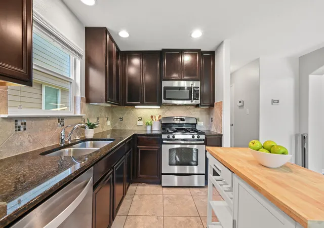 Photo 4 of Single family home for sale at 9309 Sweetgum Dr, Austin, TX 78748 | MLS# 9917473 | Listing updated on 2026-08-27