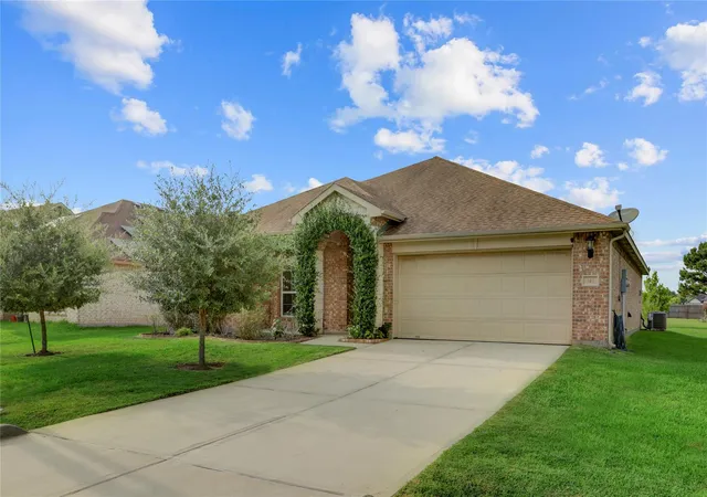 Photo 1 of Single family home for sale at 503 County Rd 5138, Cleveland, TX 77327 | MLS# 8829136 | Listing updated on 2026-07-25