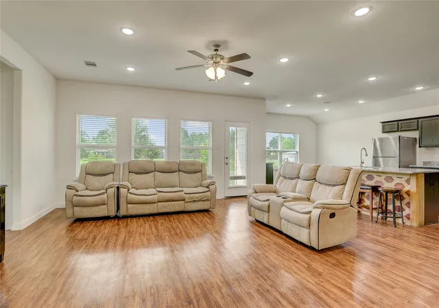 Photo 3 of Single family home for sale at 503 County Rd 5138, Cleveland, TX 77327 | MLS# 8829136 | Listing updated on 2026-07-25