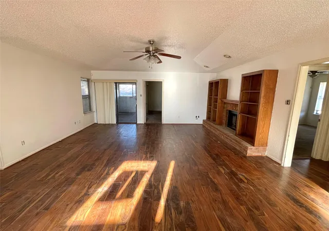 Photo 3 of Single family home for sale at 401 Highridge Cv, Killeen, TX 76543 | MLS# 6821241 | Listing updated on 2026-07-27