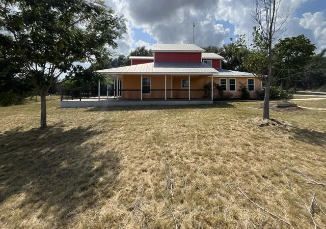 Single family home for sale at 524 Rangeland Rd, Blanco, TX 78606 | MLS# 2955287
