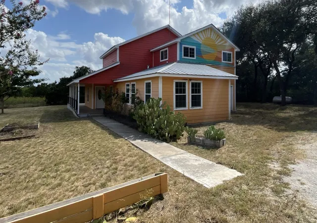 Photo 1 of Single family home for sale at 524 Rangeland Rd, Blanco, TX 78606 | MLS# 2955287 | Listing updated on 2026-10-09