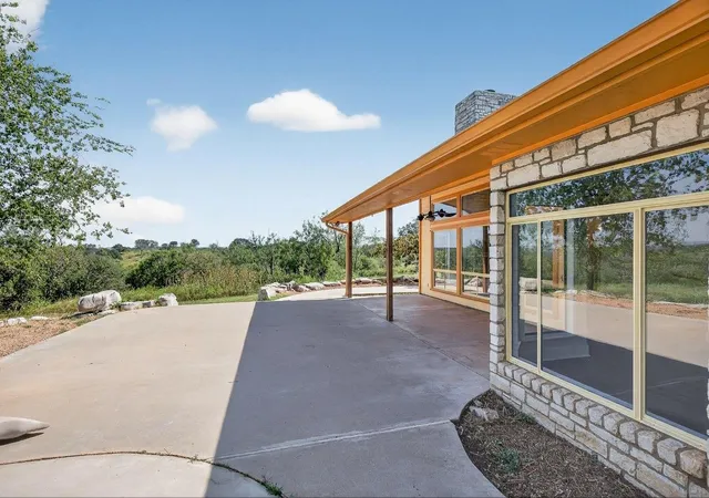 Photo 3 of Single family home for sale at 95 Gateway N, Marble Falls, TX 78654 | MLS# 1370884 | Listing updated on 2026-08-21