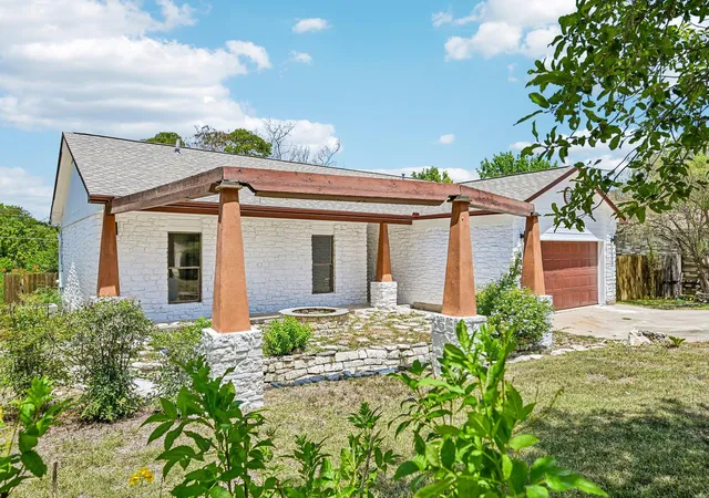 Photo 3 of Single family home for sale at 1408 Gatlinburg Dr, Pflugerville, TX 78660 | MLS# 7936342 | Listing updated on 2026-08-20