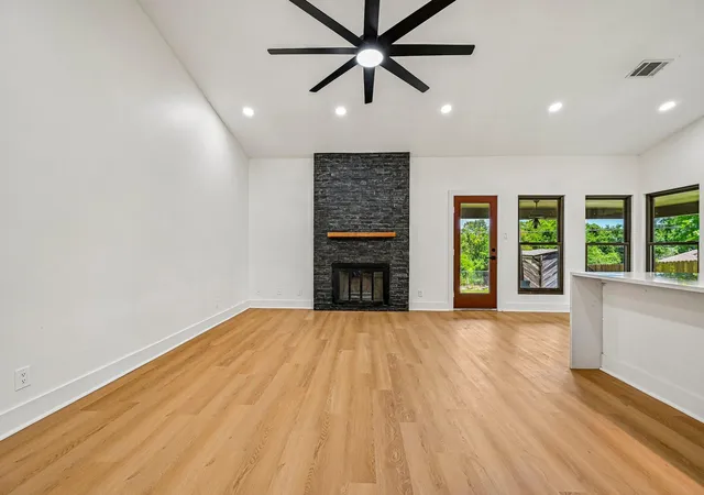 Photo 4 of Single family home for sale at 1408 Gatlinburg Dr, Pflugerville, TX 78660 | MLS# 7936342 | Listing updated on 2026-09-29