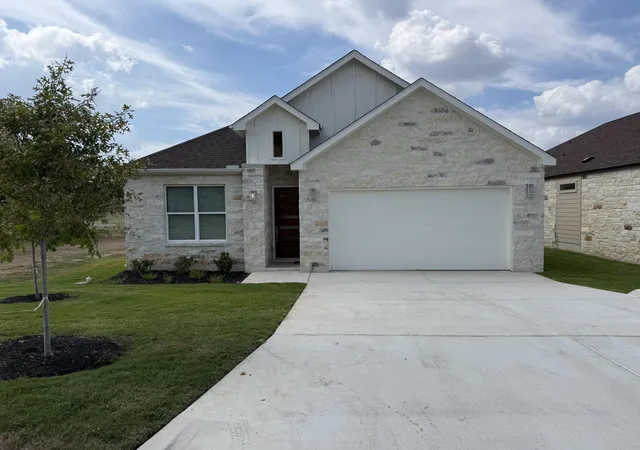 Photo 2 of Single family home for sale at 134` Pinehurst St, Meadowlakes, TX 78654 | MLS# 7721148 | Listing updated on 2026-09-27
