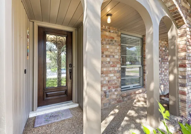 Photo 3 of Single family home for sale at 310 De Soto Dr, Universal City, TX 78148 | MLS# 6357838 | Listing updated on 2026-09-02