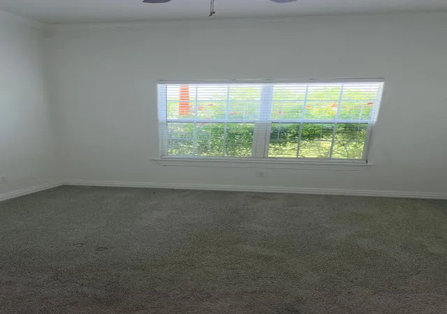 13th image of 404 Mesa Dr, Del Valle, TX 78617 | MLS# 4178636