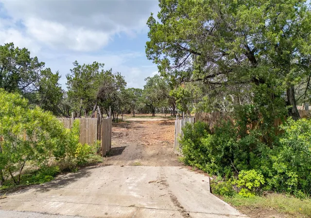 Photo 1 of Sale Pending at 5207 Avispa Way, Austin, TX 78738 | MLS# 9232795 | Listing updated on 2026-08-23