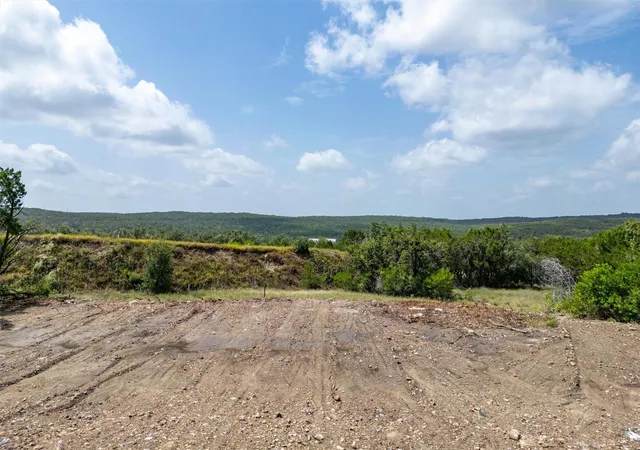 Photo 3 of Sale Pending at 5207 Avispa Way, Austin, TX 78738 | MLS# 9232795 | Listing updated on 2026-08-23