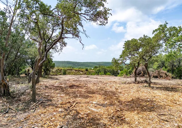 Photo 3 of Sale Pending at 5207 Avispa Way, Austin, TX 78738 | MLS# 9232795 | Listing updated on 2026-08-23
