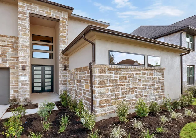 Photo 3 of Single family home for sale at 142 Montecilo Dr, Liberty Hill, TX 78642 | MLS# 8885235 | Listing updated on 2026-10-25