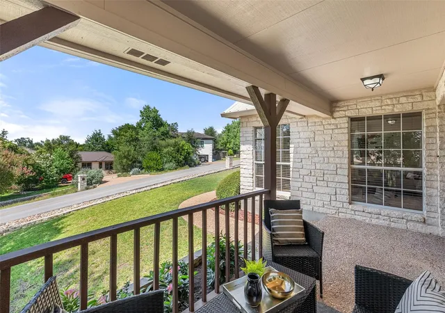 Photo 3 of Single family home for sale at 109 Schooner Dr, Lakeway, TX 78738 | MLS# 2901028 | Listing updated on 2026-08-29