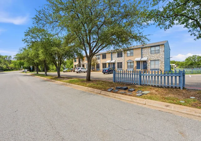 Photo 3 of Condo for sale at 3009 Whisper Oaks Ln #C, Georgetown, TX 78628 | MLS# 6086361 | Listing updated on 2026-08-07