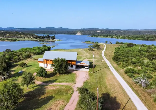 1st image of 421 Chimney Cove Dr, Marble Falls, TX 78654 | MLS# 4711113