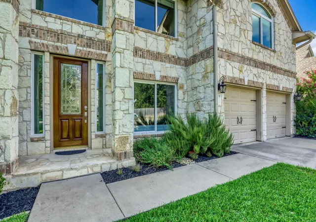 Photo 2 of Single family home for sale at 12052 Tulare Dr, Austin, TX 78738 | MLS# 3963791 | Listing updated on 2026-10-03