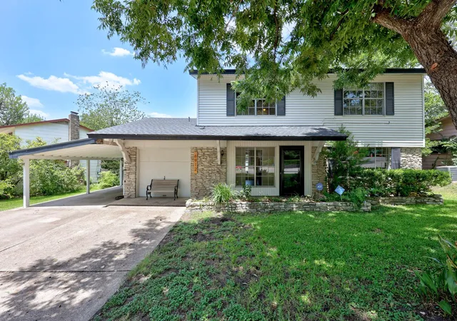 Photo 1 of Single family home for sale at 6912 Langston Dr, Austin, TX 78723 | MLS# 8983864 | Listing updated on 2026-08-27