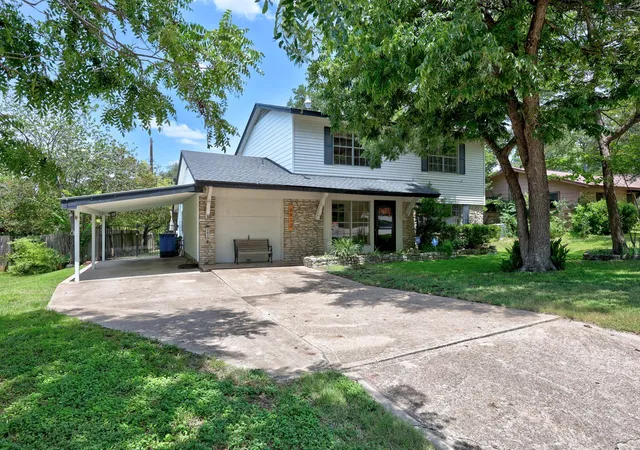 Photo 2 of Single family home for sale at 6912 Langston Dr, Austin, TX 78723 | MLS# 8983864 | Listing updated on 2026-08-27