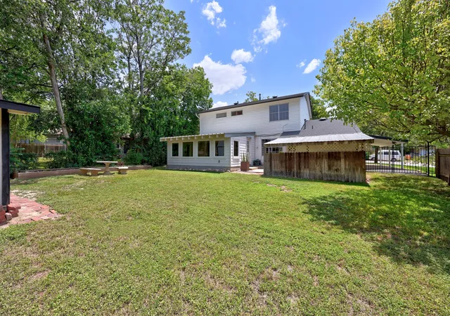 Photo 30 of Single family home for sale at 6912 Langston Dr, Austin, TX 78723 | MLS# 8983864 | Listing updated on 2026-08-27