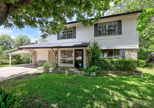 Photo 3 of Single family home for sale at 6912 Langston Dr, Austin, TX 78723 | MLS# 8983864 | Listing updated on 2026-08-27