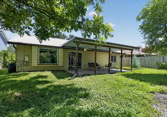 Photo 4 of Single family home for sale at 1213 Dunstan Dr, Austin, TX 78745 | MLS# 7698151 | Listing updated on 2026-09-06