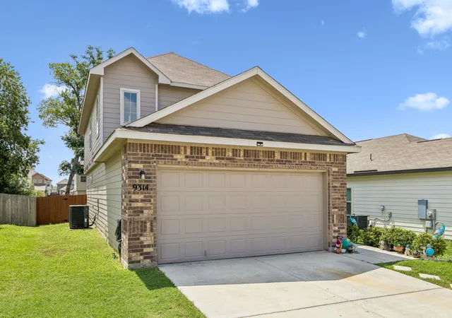 Photo 2 of Single family home for sale at 9314 Graze Br, San Antonio, TX 78211 | MLS# 9206080 | Listing updated on 2026-08-16