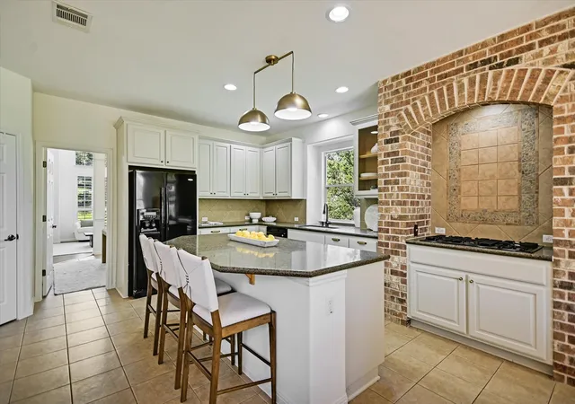 1st image of 17120 Northlake Hills Dr, Jonestown, TX 78645 | MLS# 3986827